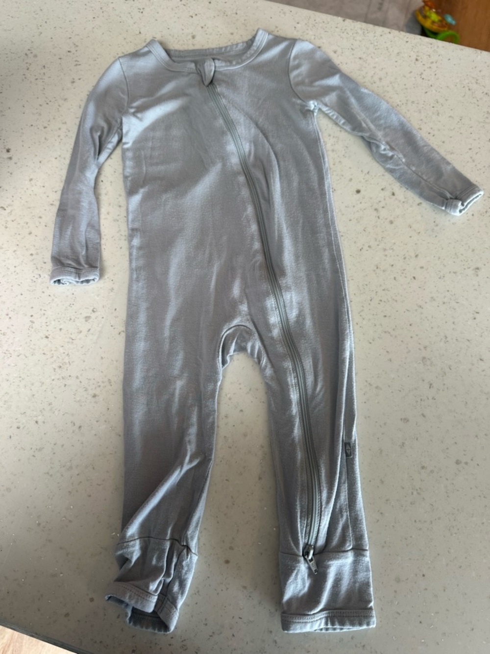 Kyte BABY Silver Long Sleeve Zipper Footie